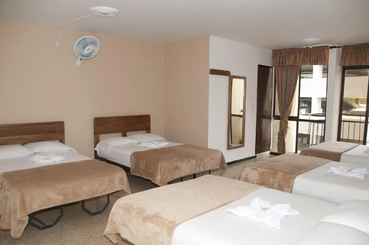 Hotel Nuevo Samaritano Medellin 2*,
