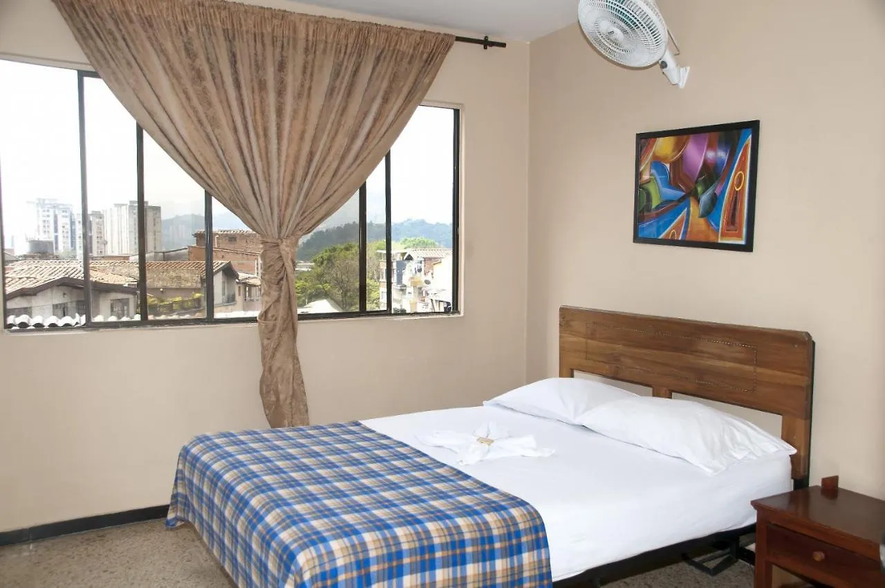 Hotel Nuevo Samaritano Medellin 2*,  Colombia