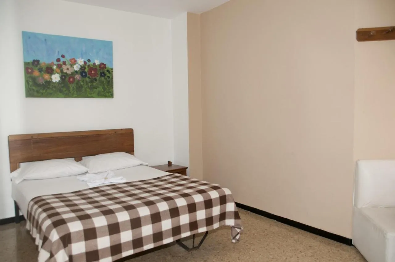 Hotel Nuevo Samaritano Medellin 2*,  Colombia